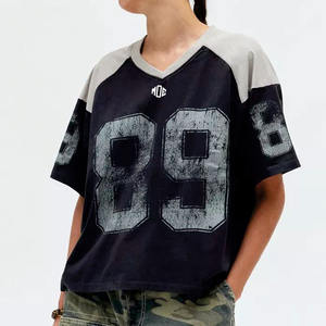 Maillot de football américain tendance pour femme, style vintage, imprimé chiffres, manches raglan, coupe décontractée, streetwear, personnalisable, commandes en gros OEM - Product Image 1