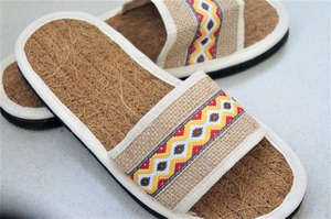 Pantoufles en jonc de mer, chaussures tissées en jacinthe naturelle avec doublure en tissu pour les chambres d'hôtes, origine Vietnam - Product Image 6