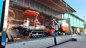 HOGICO HG80VN Turbo 80HP Tractor de orugas de alto rendimiento con orugas de goma, transmisión por engranajes, caja de cambios duradera y multifunción - Product Image 4