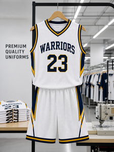 Ensemble d'uniformes de basketball personnalisés pour hommes, maillot et short en mesh respirant, col en V, tenue professionnelle pour équipe sportive - Product Image 6