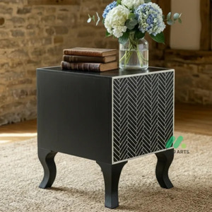 Mesa de Noche Negra con Incrustaciones de Hueso y 2 Cajones, Mesita de Noche Moderna de Madera Negra con Patrón de Espiga y 2 Cajones - Product Image 3