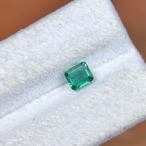 Émeraude Naturelle Rara de Zambie 0,75 Carat Vert Intense Carrée, Pierre Précieuse Libre pour la Création de Bijoux Personnalisés Haut de Gamme - Product Image 2