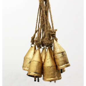 Campanas Colgantes Navideñas Rústicas de Metal Dorado Estilo Shabby Chic, Campanas de Armonía en Racimo con Cuerda de Yute para Decoración Navideña de Casa de Campo - Product Image 3