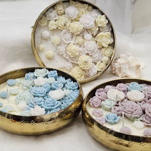 Elegante Portavelas Metálico para Arreglos de Velas en la Decoración de la Sala de Estar con un Hermoso Efecto de Iluminación - Product Image 1