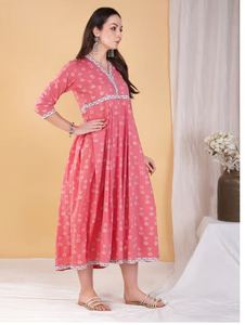 คอวีมีสไตล์ คอกลม แขนยาว พิมพ์ลายดอกไม้ เอวสูง แม็กซี่เดรสยาวสำหรับผู้หญิง ชุดเดรสแขน 3/4 ลำลองหรูหรา - Product Image 5