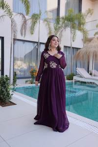 Robe Anarkali brodée violette avec dupatta pour femme, tenue de soirée de créateur, tenue ethnique, collection de mariage festive indienne - Product Image 2