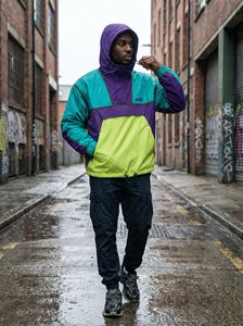 Chaqueta Cortavientos Impermeable Ligera de Invierno al por Mayor, Chaqueta con Logotipo Personalizado OEM para Senderismo, Correr y Deportes al Aire Libre - Product Image 5