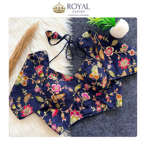 Fournisseur indien vendant des blouses en soie pure de qualité supérieure, entièrement cousues, avec de magnifiques broderies florales, col en V, en vente - Product Image 3