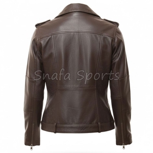 Veste en cuir pour femme moderne, vêtement d'extérieur élégant et de qualité supérieure, conçu pour la mode hivernale élégante et un usage quotidien confortable. - Product Image 2