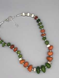 Collier en résine coloré fait main, très tendance, pour femmes et jeunes filles, bijoux classiques à la mode avec chaînes de perles, artisanat direct en résine - Product Image 5