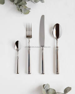 Ensemble de couverts en acier inoxydable 18/10 finition satinée - Ensemble de couverts modernes résistant aux rayures pour les entreprises de restauration et de location - Product Image 5