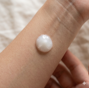 เซรั่มไฮยาลูรอนิค แอซิด ปราศจากพาราเบน สำหรับผิวแห้งและผิวแพ้ง่าย - Product Image 2