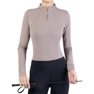 Vêtements de performance modernes conçus pour la liberté de mouvement et le confort, chemises d'équitation pour équitauteurs professionnels - Product Image 1