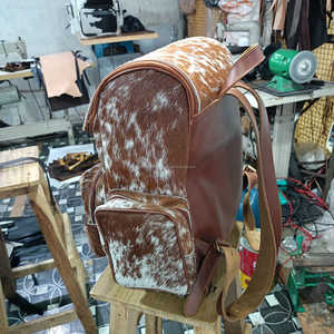 Mochila de Viaje de Cuero Vacuno Puro Hecha a Mano con Diseño Vintage y Herramientas Tradicionales, Estilo Vaquero para Niñas, Precios Razonables - Product Image 3