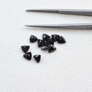 Vente en gros 3mm-10mm naturel noir onyx trillion taillé pierres précieuses en vrac AAA qualité bijoux de luxe de la boutique en ligne - Product Image 3