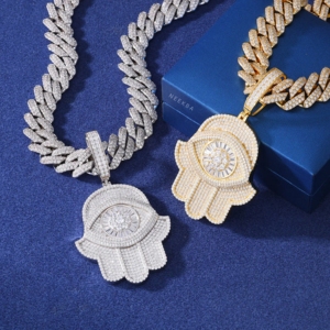 Pendentif Hamsa en Moissanite taille Baguette, Charme Œil Divin, Protection Spirituelle, Moissanite VVS, Argent 925, finition goutte d'eau - Product Image 4
