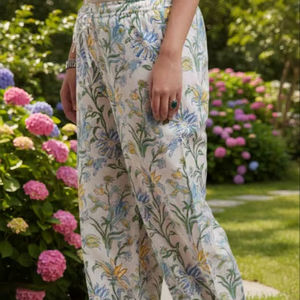 กางเกงผ้าฝ้ายพิมพ์ลายดอกไม้สำหรับผู้หญิง เอวยางยืด กางเกงลำลองสำหรับฤดูร้อน กางเกงผ้าฝ้ายแท้สำหรับผู้หญิง ผ้าระบายอากาศได้ดี - Product Image 1