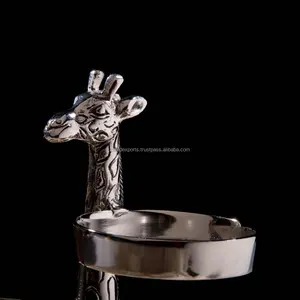 Porte-bougie en métal artisanal artistique avec impression en relief pour la décoration de la maison de Noël moderne et traditionnelle - Product Image 5