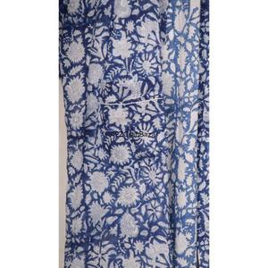 Bata de mujer de lujo hecha a mano con cuello en V, estampado floral, manga larga tres cuartos, 100% algodón, suave, transpirable y de secado rápido. - Product Image 5
