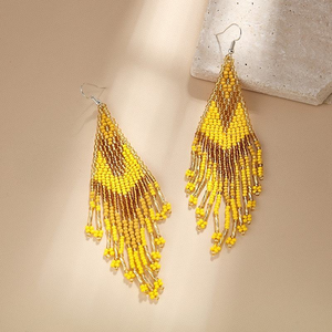 Boucles d'oreilles longues à pampilles pour femmes, tissées à la main, perles de riz colorées, style pendantes, vente en gros, par MD HANDICRAFTS - Product Image 4