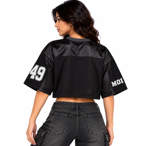 OEM ODM Camiseta de Fútbol Corta Negra para Mujer con Malla, Panel de Satén en Hombros, Cuello en V, Número Personalizado, Ropa Urbana y Deportiva - Product Image 2