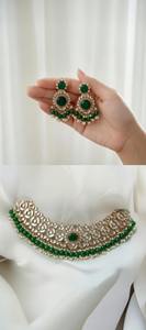 Exquisita gargantilla tribal afgana con incrustaciones de mosaico circular, dijes de monedas antiguas y colgantes de cuentas multicolor. - Product Image 5