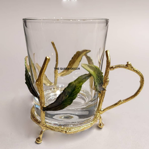 Vase moderne artisanal en aluminium plaqué or avec motif feuillage et verre, design créatif fait main - Product Image 1