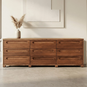 Commode Oaklyn de style Japandi en bois massif, finition grain de bois naturel, armoire de rangement scandinave pour salon - Product Image 4