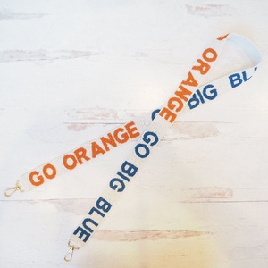 Correa para bolso bordada con cuentas de cristal y abalorios, longitud personalizada, temática universitaria para novias, duradera, hecha a mano, logotipo personalizado - Product Image 4