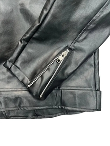 Chaqueta de cuero para hombre de alta calidad, estilo motero, con cuello de solapa, cremallera asimétrica, diferentes bolsillos y cinturón. - Product Image 4