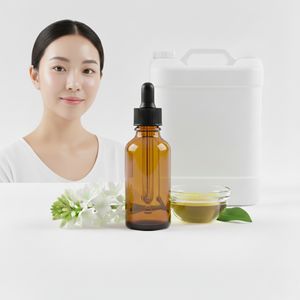 Meilleur fournisseur d'huile essentielle de tubéreuse 100% pure de Mizoram, en forme liquide, pour les soins de la peau, prix de gros en vrac - Product Image 3