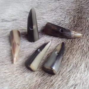 Botones de Cuerno Modernos Hechos a Mano de Alta Calidad y Ecológicos con 2 Agujeros - Product Image 2