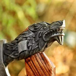 Hache viking haut de gamme, forgée à la main, manche gravé, acier à haute teneur en carbone, étui en cuir fin de qualité supérieure pour l'extérieur – Vente chaude - Product Image 5