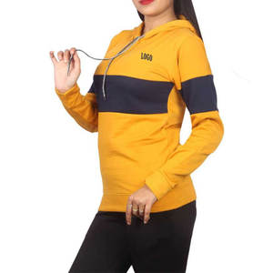Sudadera con capucha para mujer, diseño de bloques de color, ligera pero aislante, para la colección de invierno, con mangas largas y logotipo personalizado. - Product Image 2