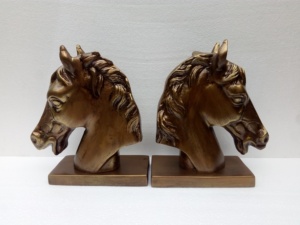 Antique-Style Horse Bust Figurine Metal Anime <b>Model</b> Bookend Durable Aluminum Material for Home Decoration - Product Image 2
