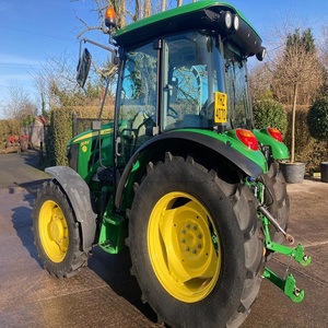 Tractor utilitario John Deere 5075E confiable, sistema hidráulico robusto, diseño de bajo consumo de combustible, excelente calidad, listo para trabajar en la agricultura. - Product Image 3