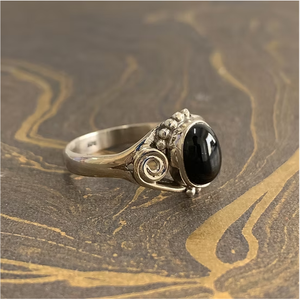 Unisex Designer <b>Ring</b> in 925 <b>Silver</b> Oval Natural <b>Black</b> Onyx Gemstone Minimalist Jewelry Gift For Anniversary Wedding - Product Image 3