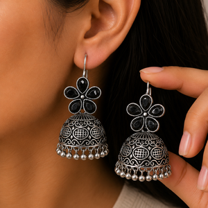 Pendientes Colgantes de Latón Vintage al por Mayor con Acabado Plateado Oxidado, Diseño Jhumki Indio para Ocasiones Festivas de Mujer - Product Image 5