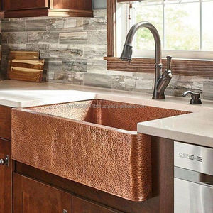 Fregadero de cocina de cobre de lujo que ofrece rendimiento profesional, mejorando los interiores residenciales de alta gama con un estilo de gusto refinado. - Product Image 4