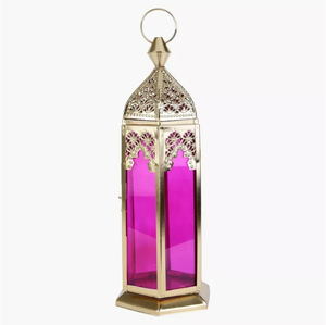 Lanterne à bougie suspendue géométrique en métal couleur or et verre coloré pour la décoration intérieure et extérieure, lanternes à bougie de table - Product Image 1