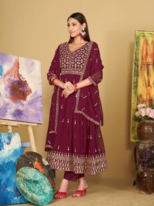 Costume Anarkali rose foncé pour femme, très demandé, manches 3/4, en crêpe de Georgette, semi-couture, pour Diwali, fête, séchage rapide - Product Image 5