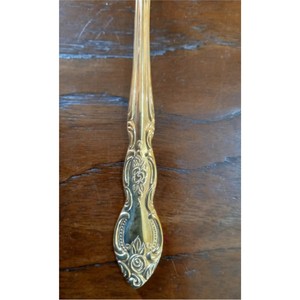 Juego de Cubiertos de Lujo Dorados, Estilo Vintage Real, de Acero Inoxidable Grabado, Pulido a Espejo, Cuchillo, Tenedor y Cuchara - Product Image 4