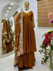 Conjunto de diseñador Gold Crazy Top con pantalón Sharara Gold Crazy y dupatta Gold Crazy, completamente cosido y listo para usar. - Product Image 5