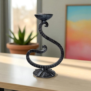 Porte-bougie en fer de style vintage avec support en métal solide et durable, léger, pour la décoration de la maison et les centres de table de mariage - Product Image 1