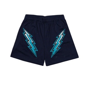 Shorts de basket-ball personnalisés pour hommes – Vente en gros, marron avec motif éclair orange, shorts en mesh respirant - Product Image 3
