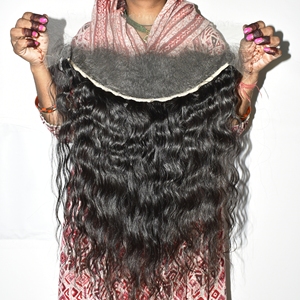 Cheveux humains indiens bruts de couleur naturelle noire de qualité supérieure, tissage vierge ondulé HD frontal, double trame, extension non traitée - Product Image 5