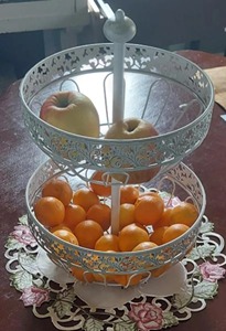 ตะกร้าใส่ผลไม้สีขาวสไตล์บ้านไร่ เหมาะสำหรับผลไม้สด วางบนเคาน์เตอร์ครัวและมุมรับประทานอาหาร ขายส่งจากอินเดีย - Product Image 6