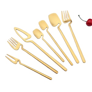 Juego de cubiertos chapados en oro de cubiertos de metal nuevos cubiertos para hotel y restaurante cubiertos de metal tenedor y cuchara cubiertos - Product Image 1