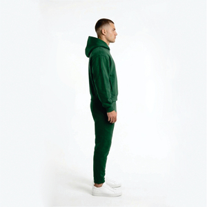 ชุดวอร์มเทคฟลีซสีเขียวเข้มพรีเมียมเฮฟวี่เวท – เสื้อฮู้ดดีไซน์ไซเบอร์-เออร์เบินแบบมีแผ่นผ้าต่อและกางเกงจ็อกเกอร์ทรงเข้ารูป - Product Image 3