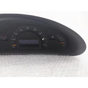 ชุดหน้าปัดเรือนไมล์มือสองสำหรับรถยนต์ C-class รุ่น A2035402847 - Product Image 3